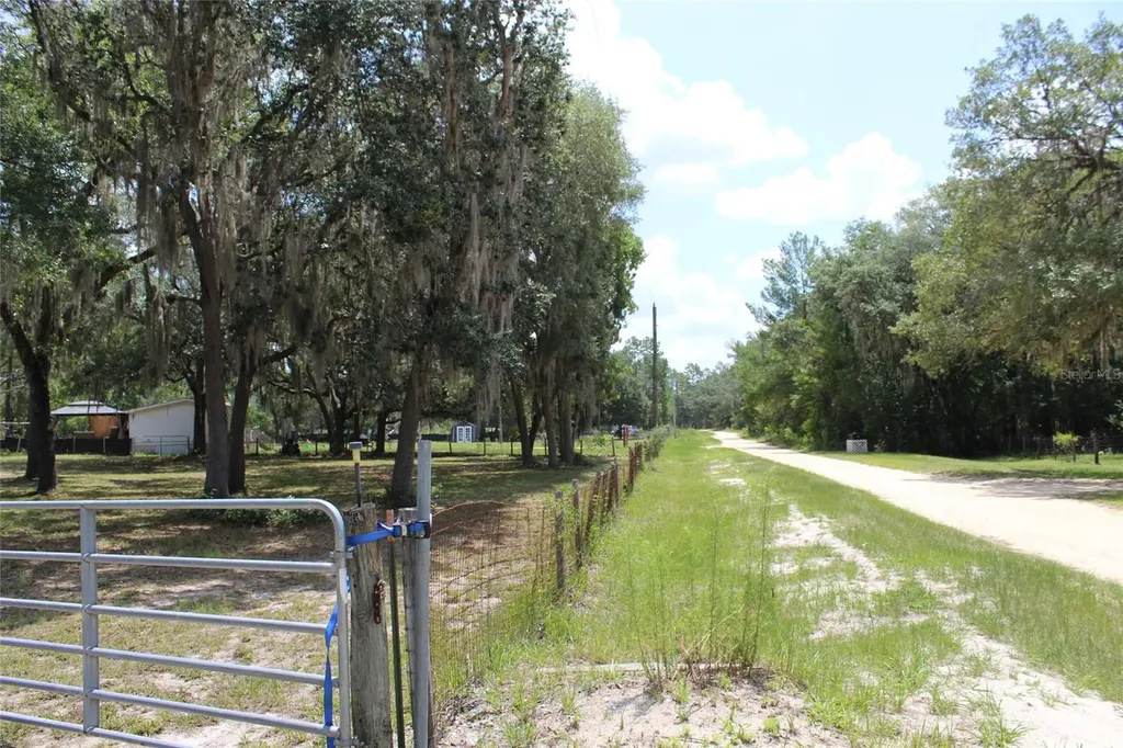 112 Juniper Drive Hawthorne FL 32640