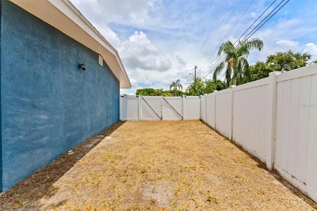 3230 51st Street N St Petersburg FL 33710