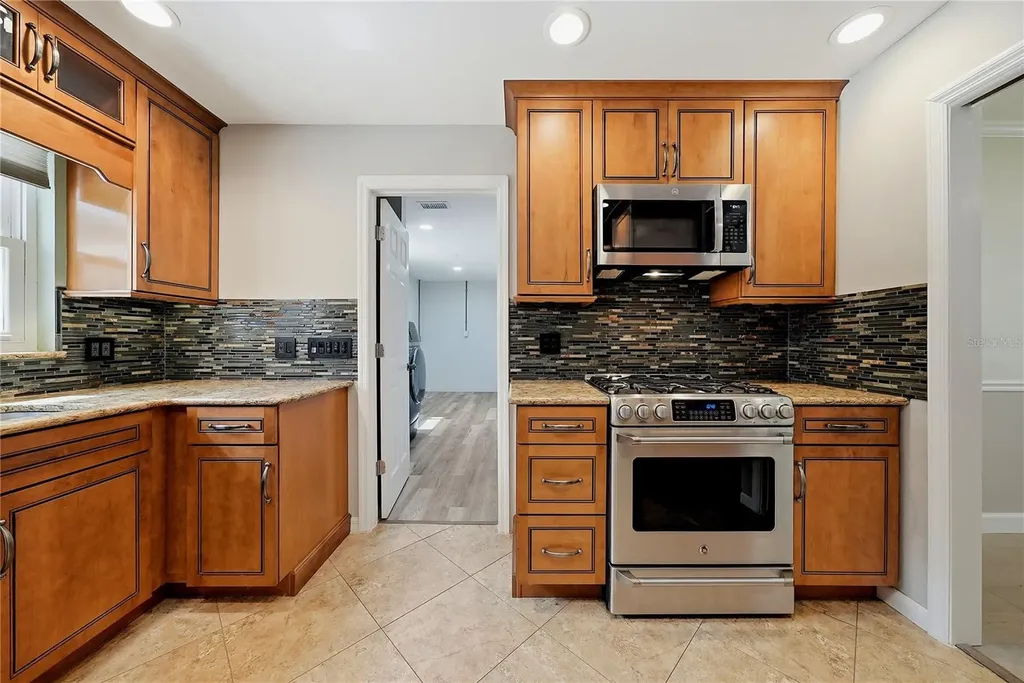2103 Ramblewood Lane Brandon FL 33510