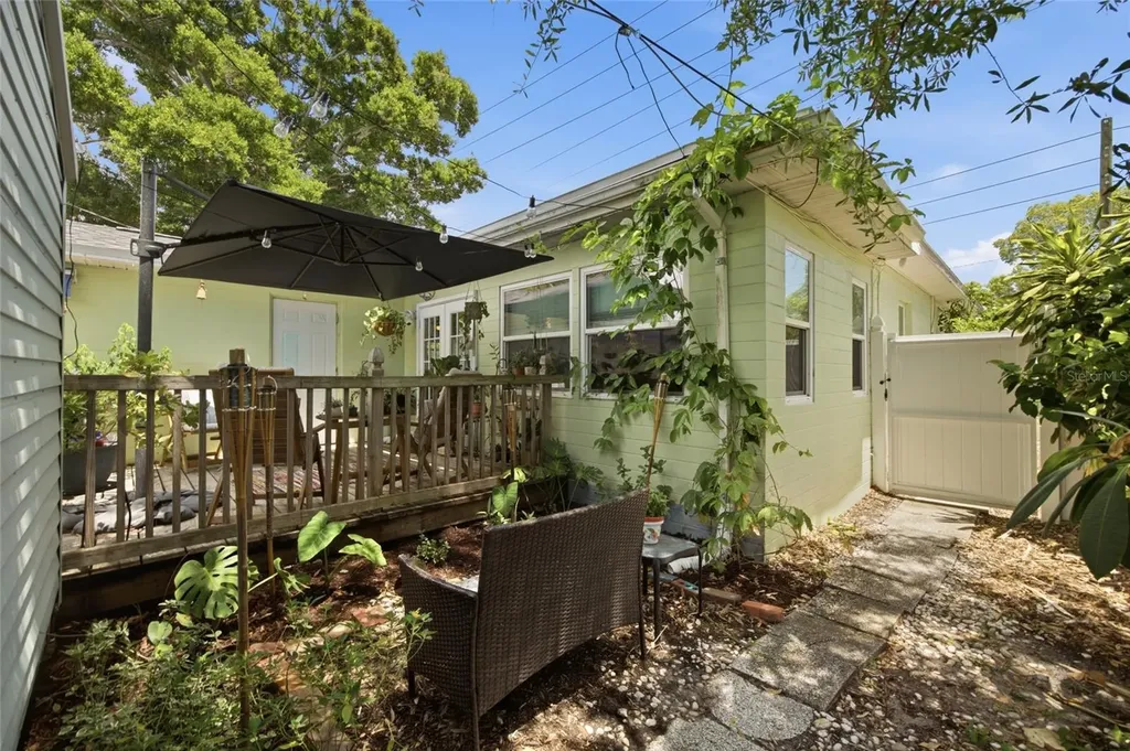 4521 12th Avenue N St Petersburg FL 33713