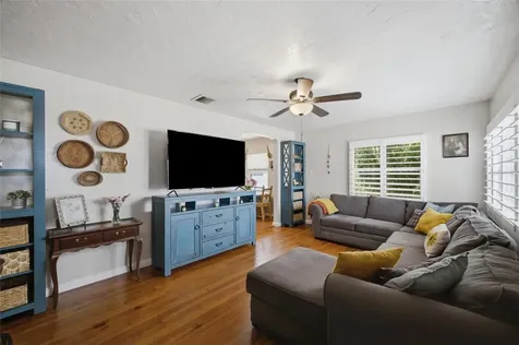 4521 12th Avenue N St Petersburg FL 33713