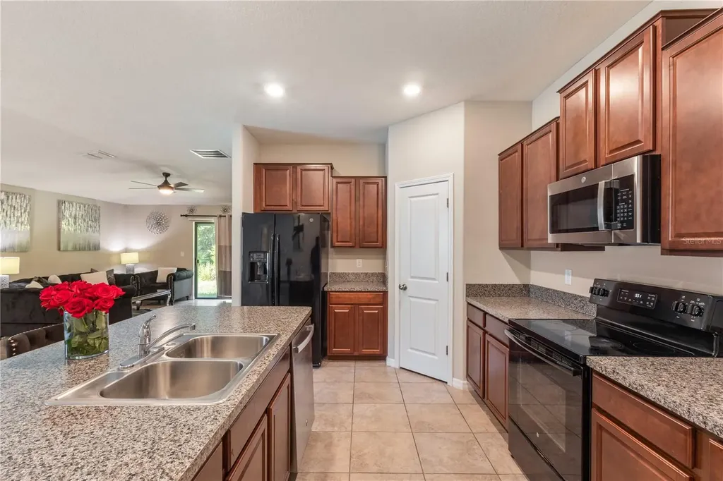 2987 Moulden Hollow Drive Zephyrhills FL 33540