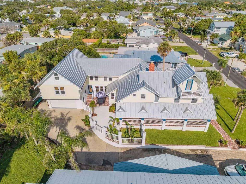 315 Due East Street New Smyrna Beach FL 32169