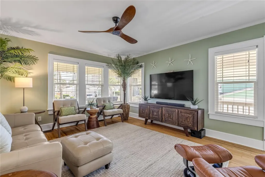 315 Due East Street New Smyrna Beach FL 32169