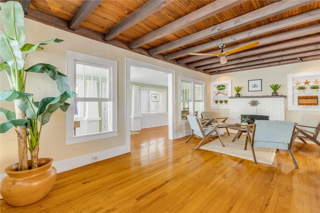 315 Due East Street New Smyrna Beach FL 32169