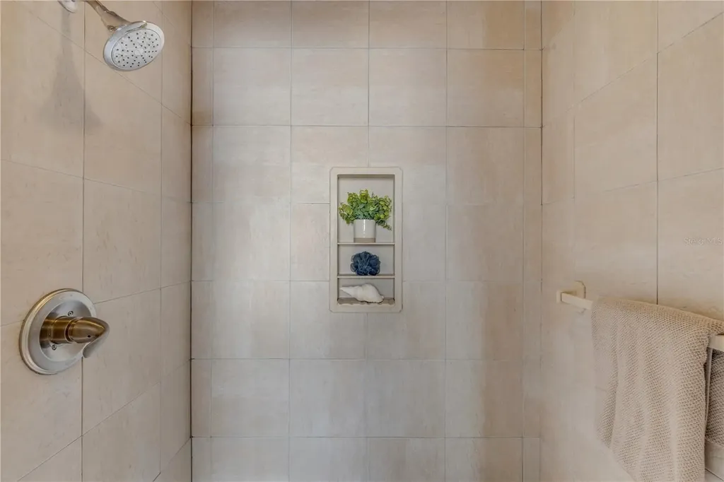 315 Due East Street New Smyrna Beach FL 32169