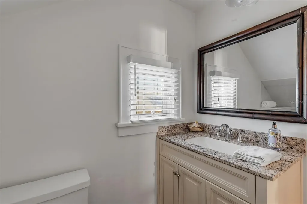 315 Due East Street New Smyrna Beach FL 32169