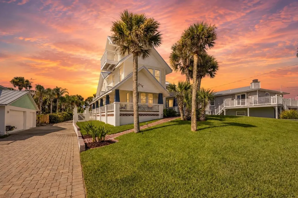 315 Due East Street New Smyrna Beach FL 32169
