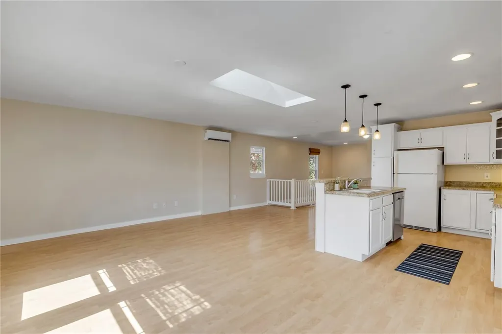 315 Due East Street New Smyrna Beach FL 32169