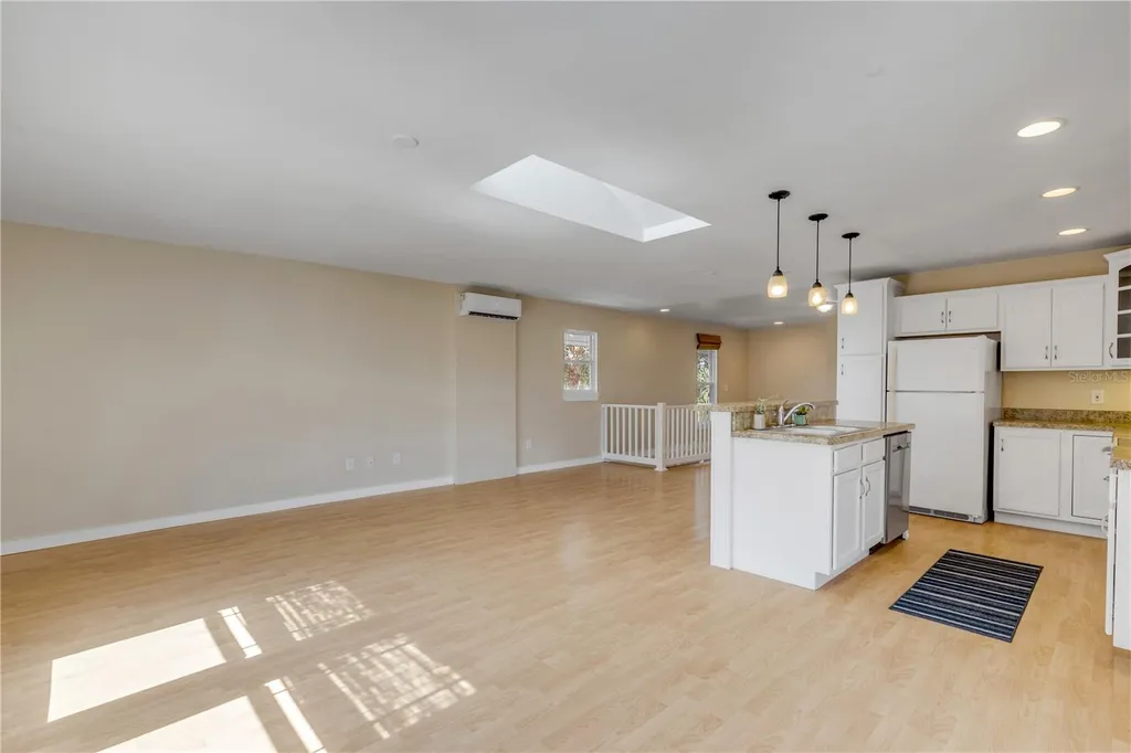 315 Due East Street New Smyrna Beach FL 32169
