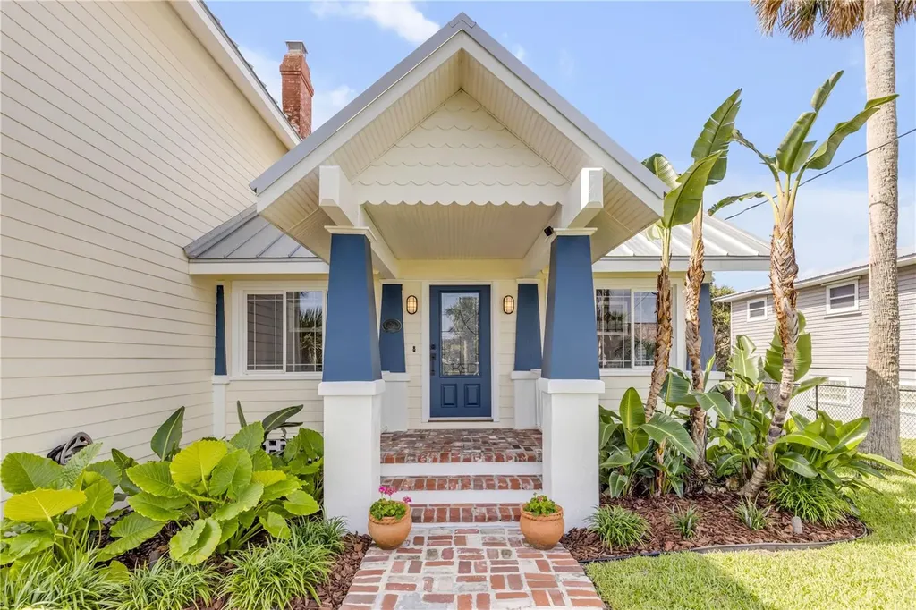 315 Due East Street New Smyrna Beach FL 32169