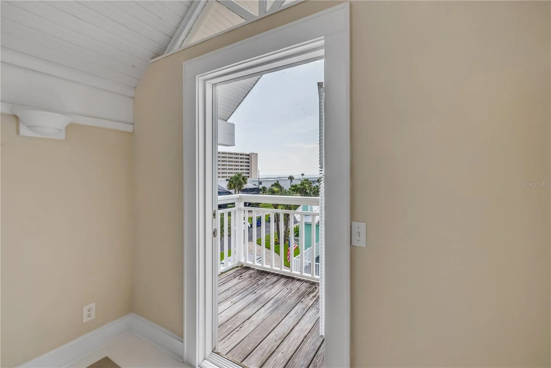315 Due East Street New Smyrna Beach FL 32169