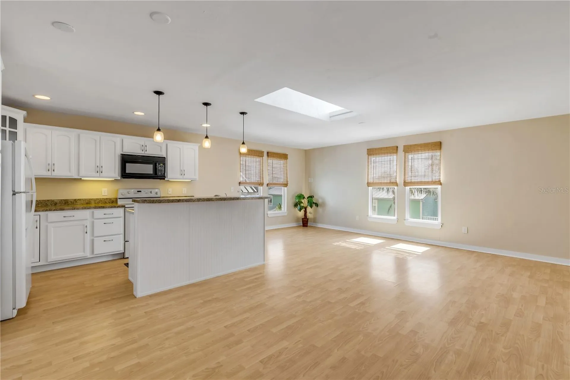 315 Due East Street New Smyrna Beach FL 32169