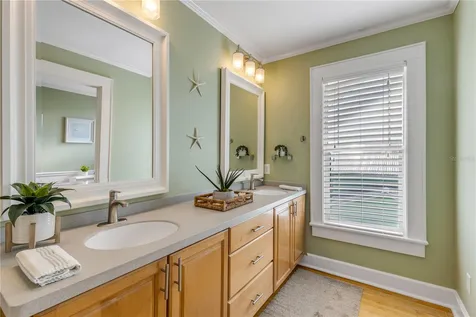 315 Due East Street New Smyrna Beach FL 32169