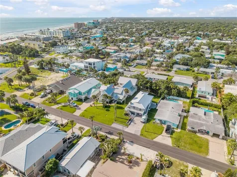 315 Due East Street New Smyrna Beach FL 32169