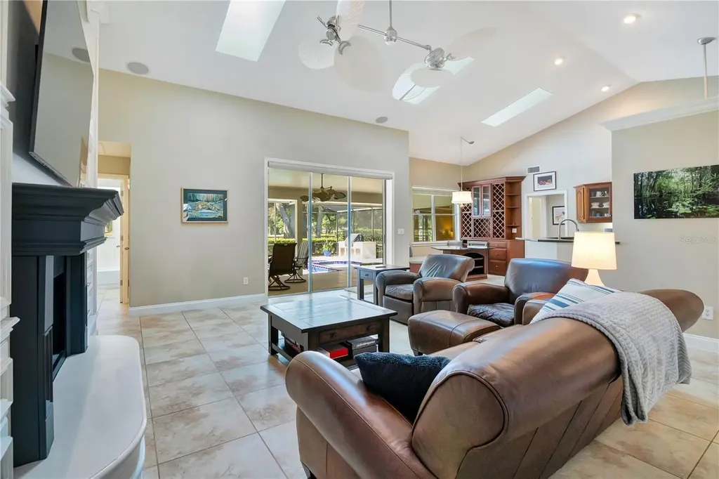 7750 Apple Tree Circle Orlando FL 32819