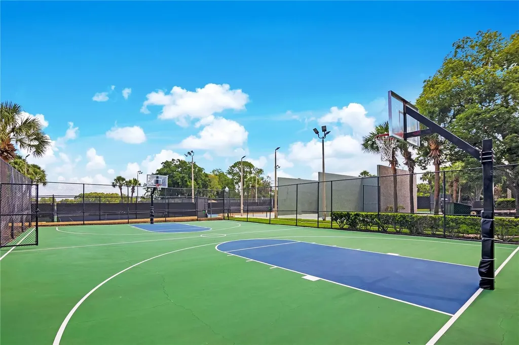 7750 Apple Tree Circle Orlando FL 32819