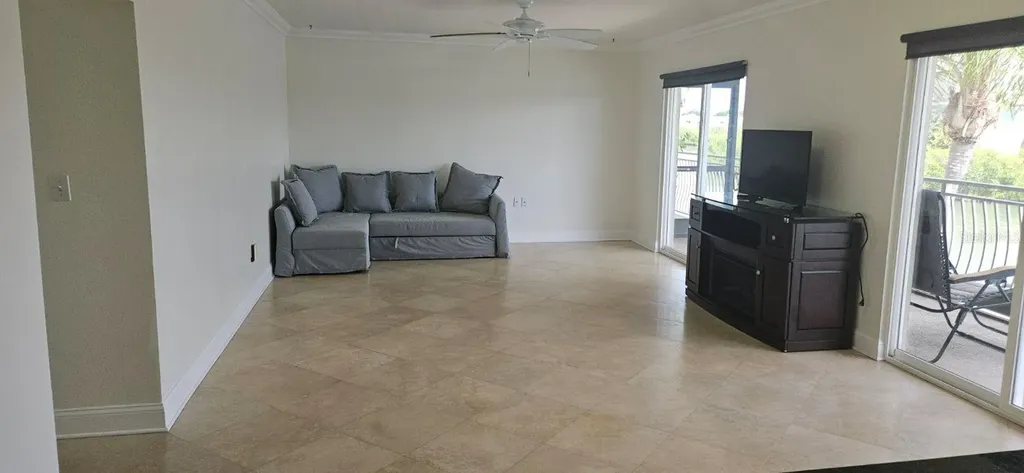 8822 Bay Pointe Drive Tampa FL 33615