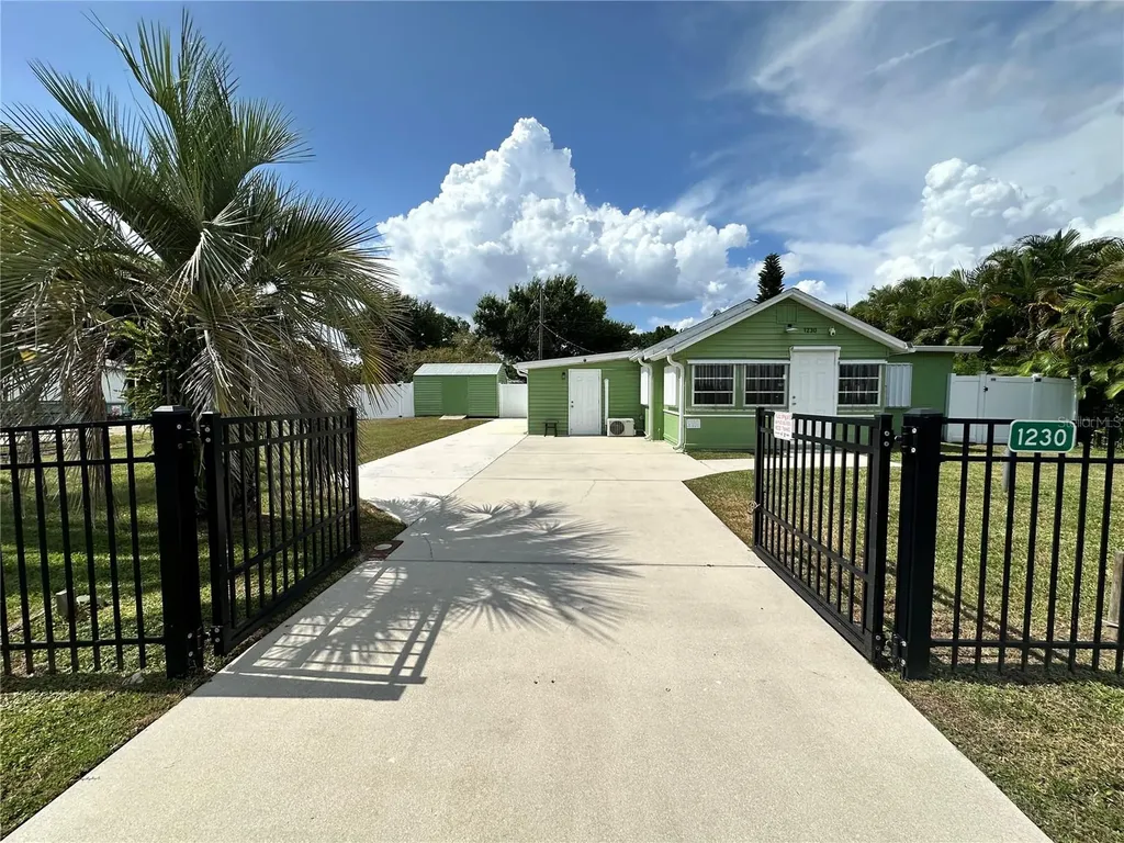 1230 Woodlawn Avenue Punta Gorda FL 33950