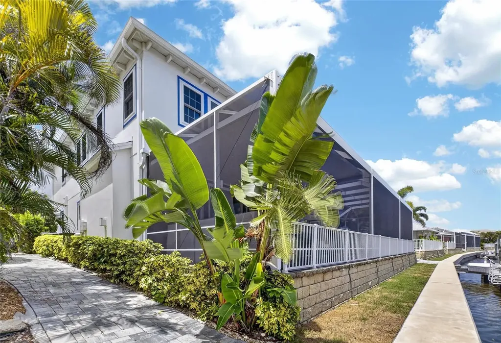 713 Islebay Drive Apollo Beach FL 33572