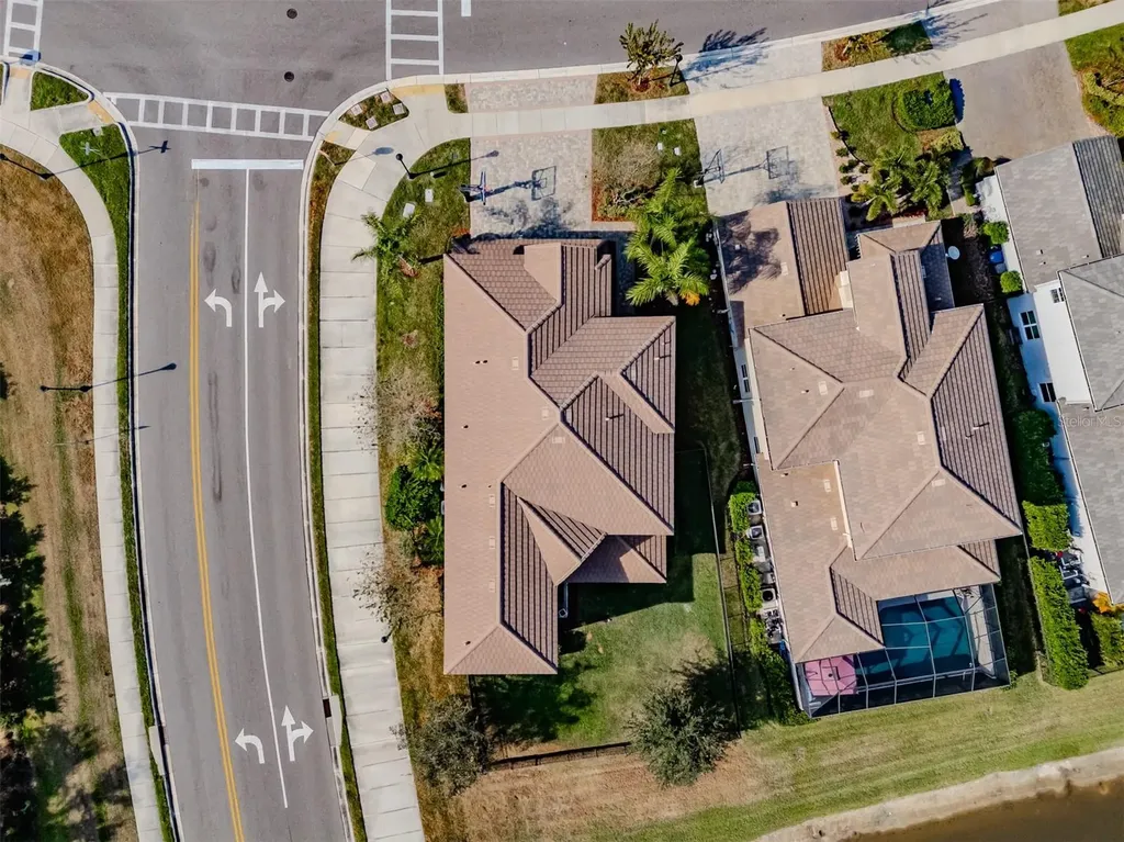 2388 Oakwood Preserve Drive Wesley Chapel FL 33543
