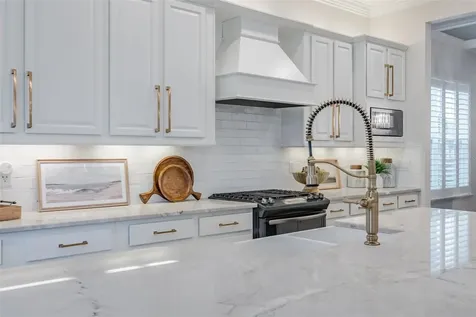 2388 Oakwood Preserve Drive Wesley Chapel FL 33543