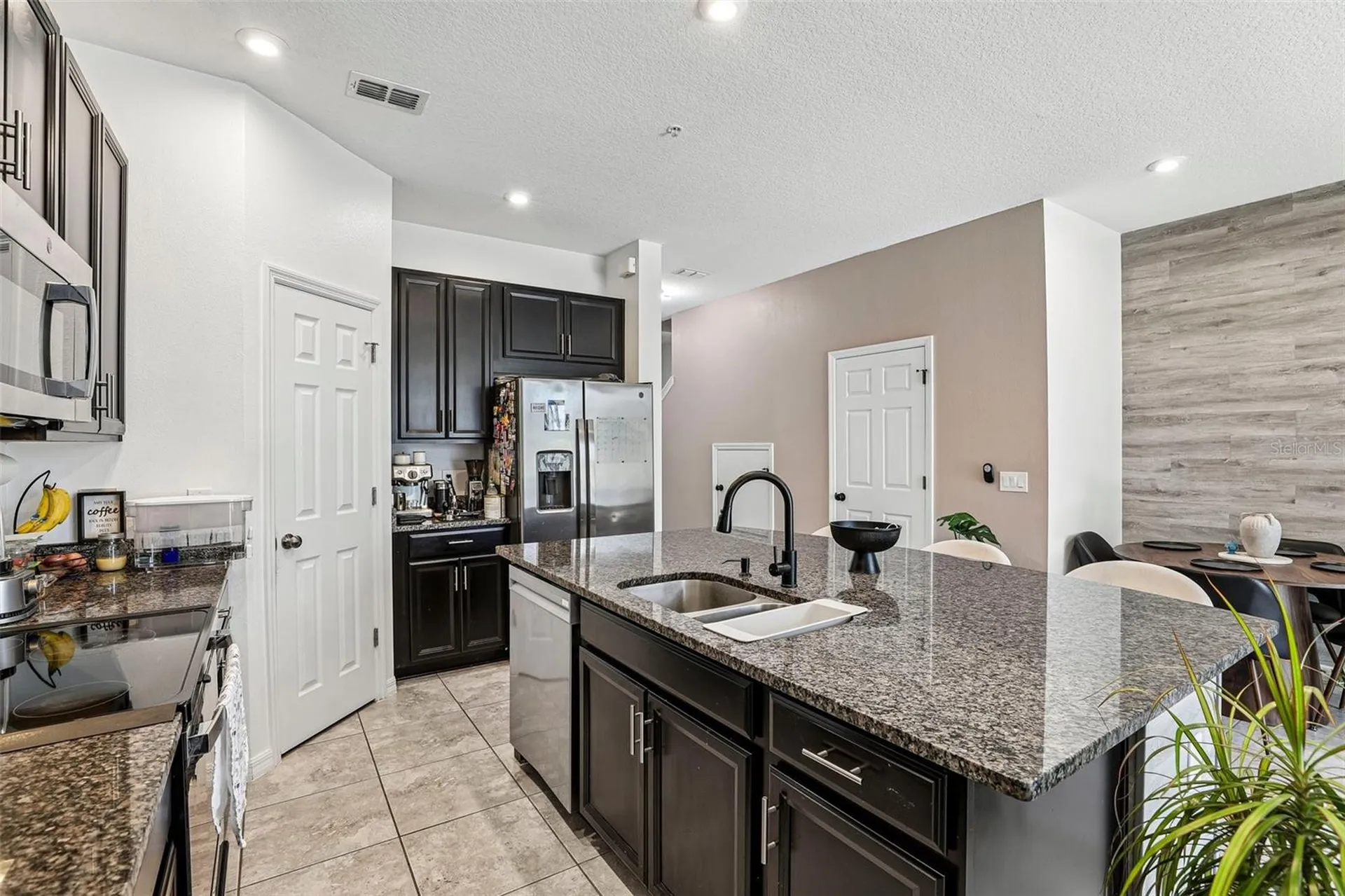 10837 Wyne Tree Court Orlando FL 32824