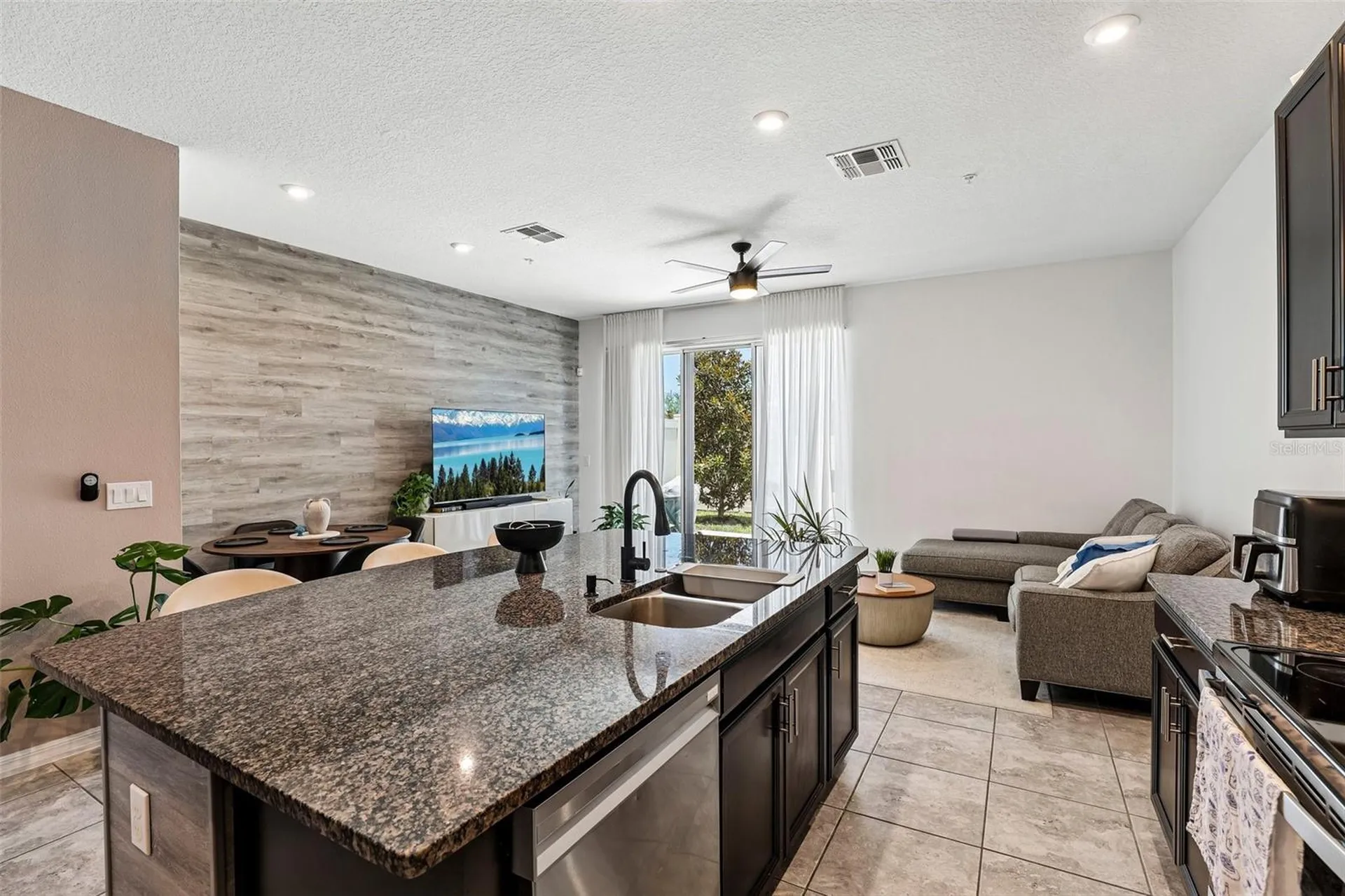 10837 Wyne Tree Court Orlando FL 32824