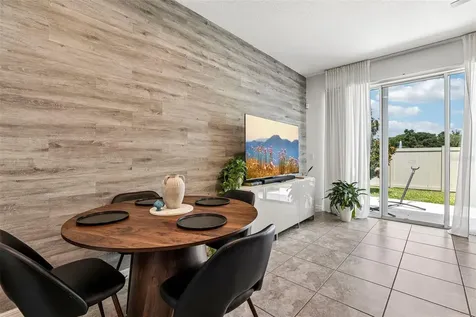 10837 Wyne Tree Court Orlando FL 32824