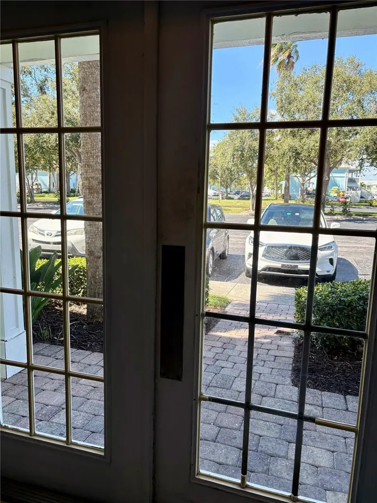 5184 Beach Drive SE St Petersburg FL 33705