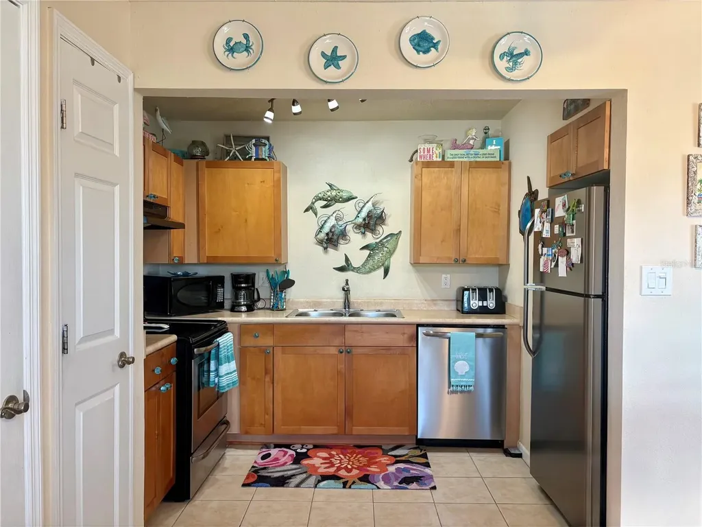 5184 Beach Drive SE St Petersburg FL 33705
