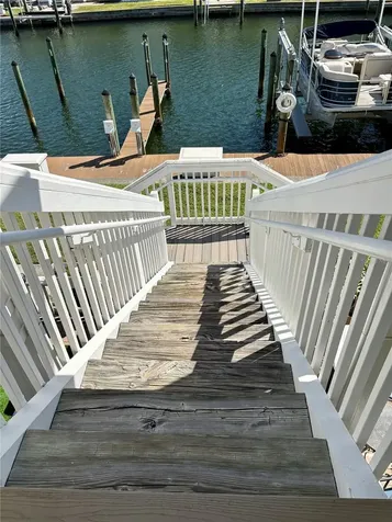 5184 Beach Drive SE St Petersburg FL 33705