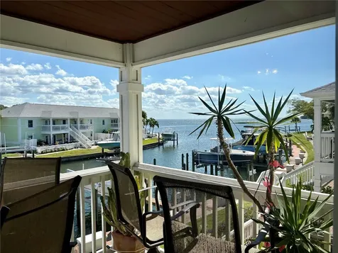 5184 Beach Drive SE St Petersburg FL 33705