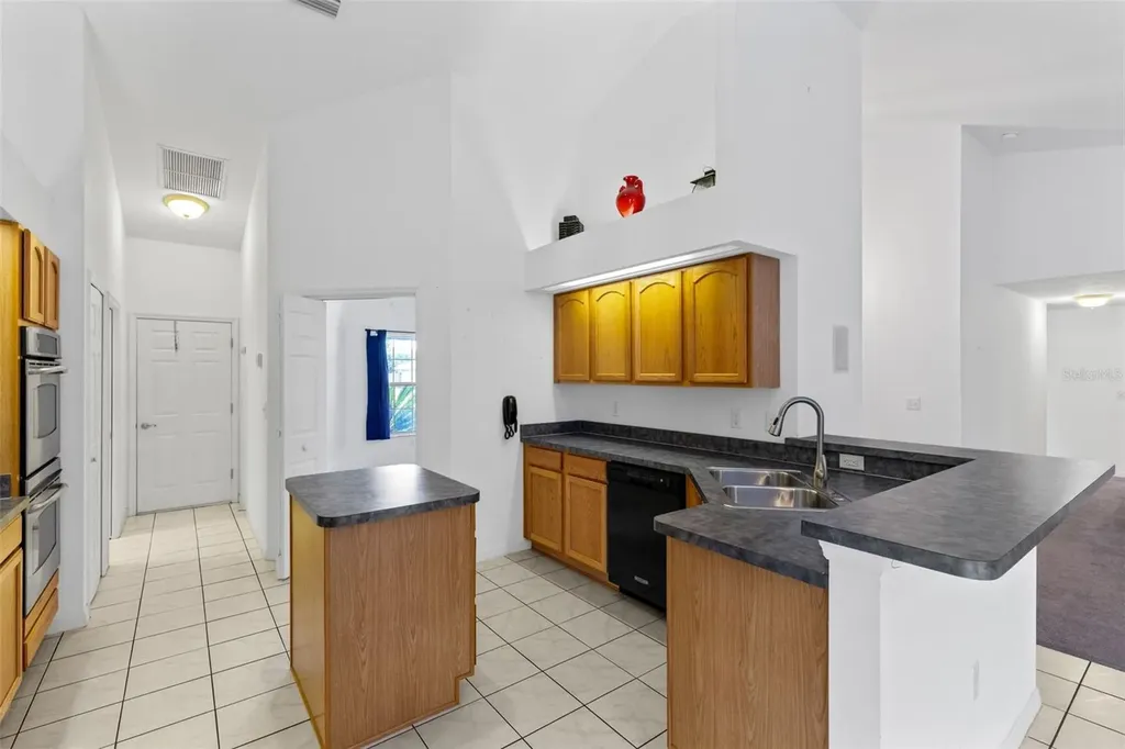 4450 Treasure Cay Road Tavares FL 32778