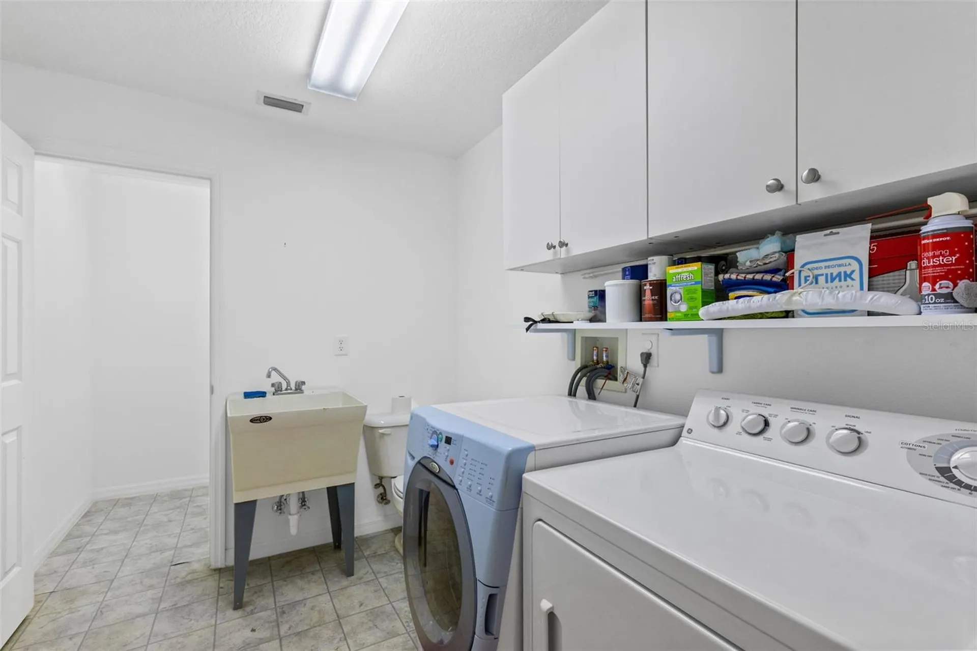4450 Treasure Cay Road Tavares FL 32778