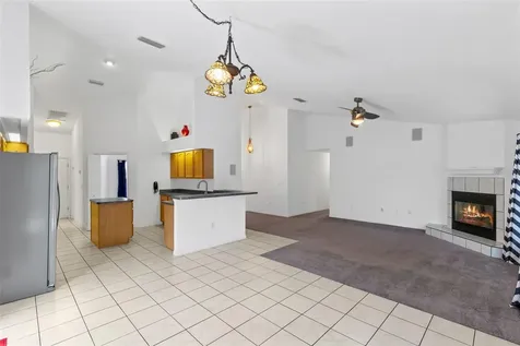 4450 Treasure Cay Road Tavares FL 32778