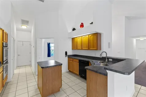 4450 Treasure Cay Road Tavares FL 32778