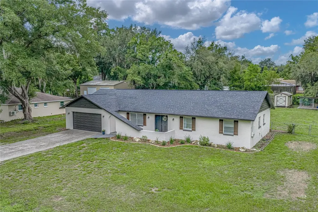 37320 Moore Drive Dade City FL 33525