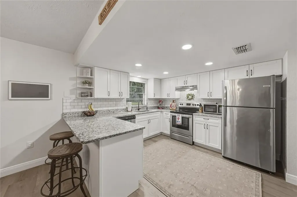 37320 Moore Drive Dade City FL 33525