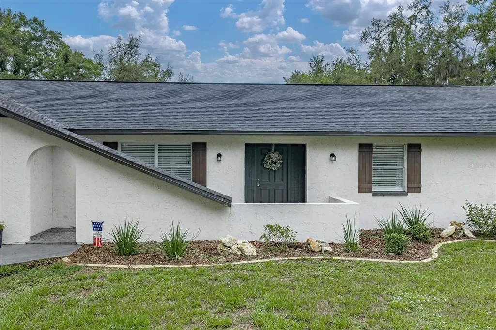 37320 Moore Drive Dade City FL 33525