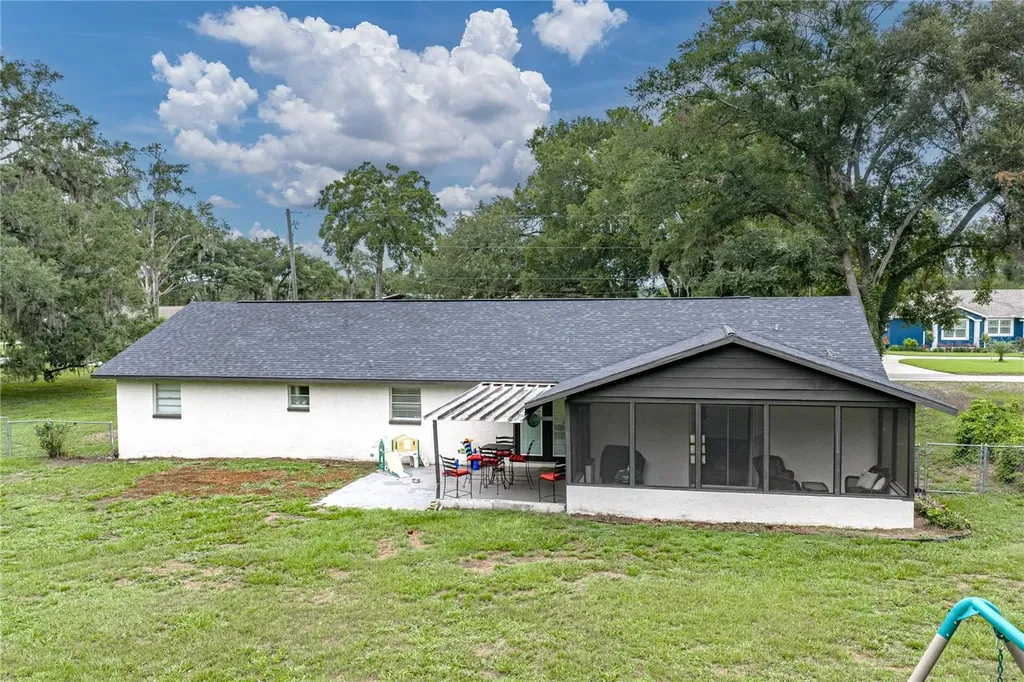 37320 Moore Drive Dade City FL 33525