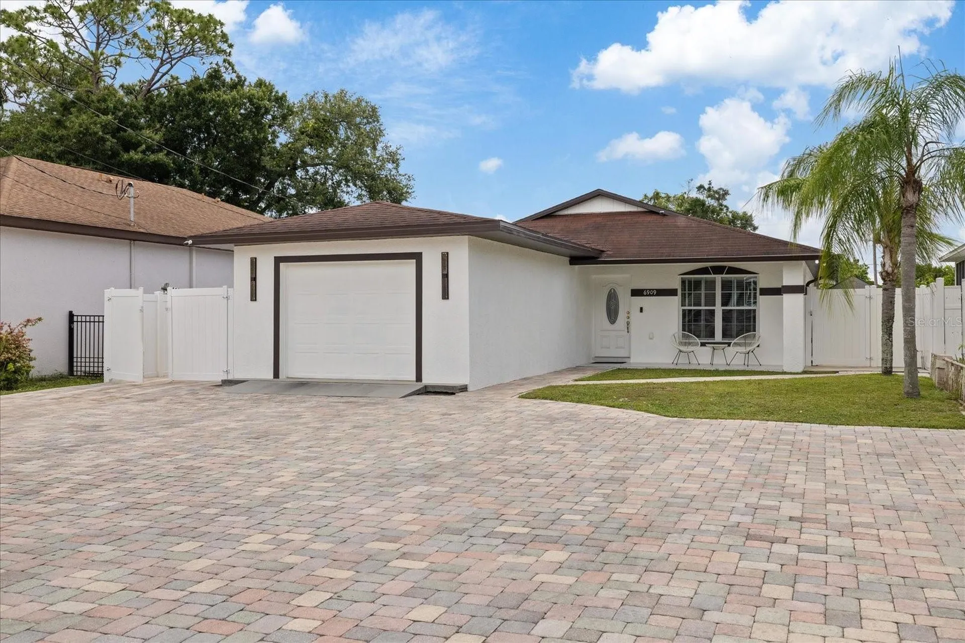 6909 N Lois Avenue Tampa FL 33614