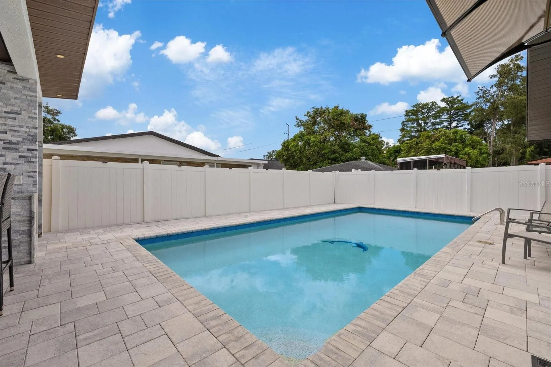 6909 N Lois Avenue Tampa FL 33614