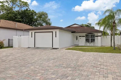 6909 N Lois Avenue Tampa FL 33614