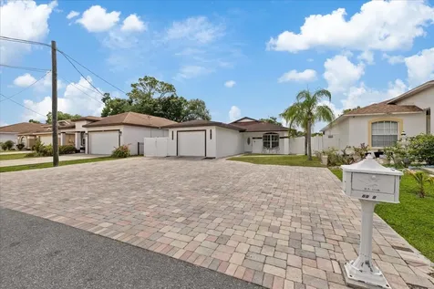 6909 N Lois Avenue Tampa FL 33614