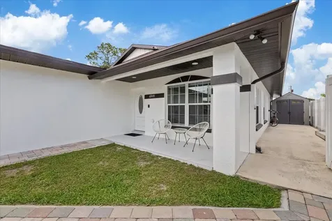 6909 N Lois Avenue Tampa FL 33614