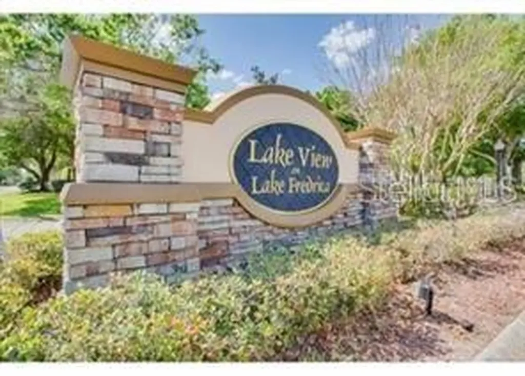 6037 Scotchwood Glen Orlando FL 32822