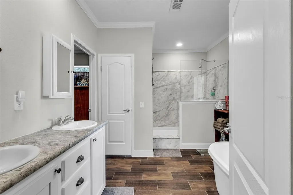 601 Purvis Road Seville FL 32190