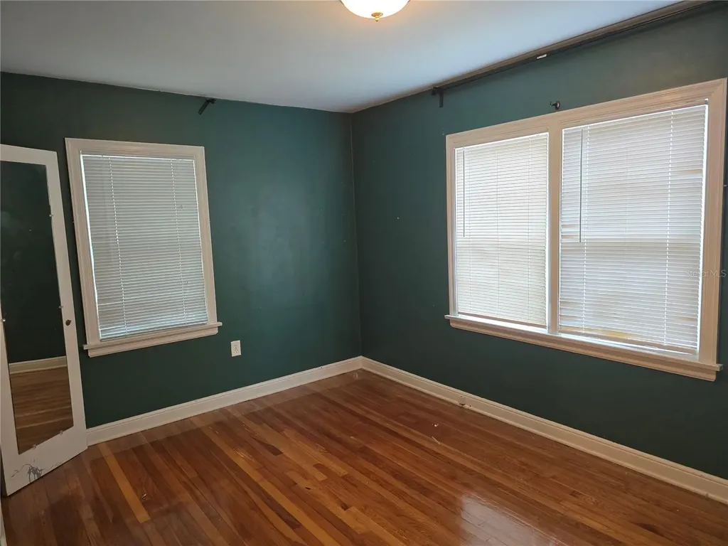1001 W Beacon Avenue Tampa FL 33603
