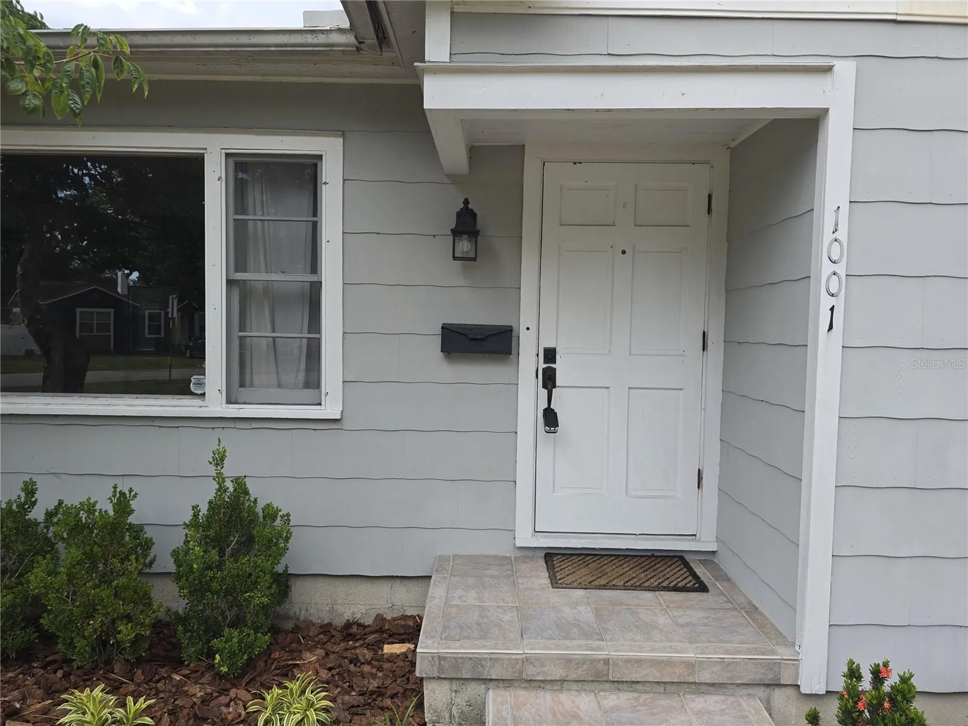 1001 W Beacon Avenue Tampa FL 33603